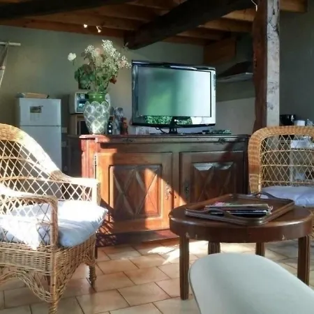 בית נופש House Hameau De Bouit