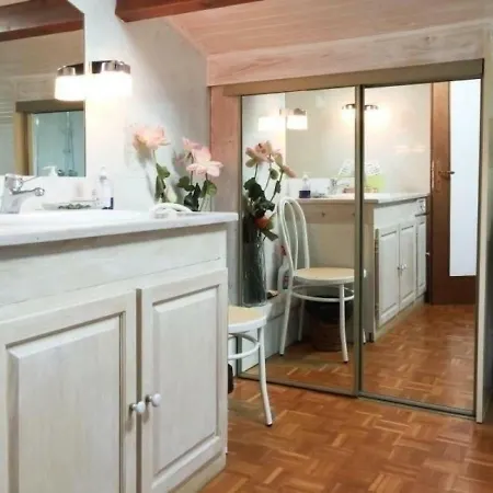 House Hameau De Bouit בית נופש *